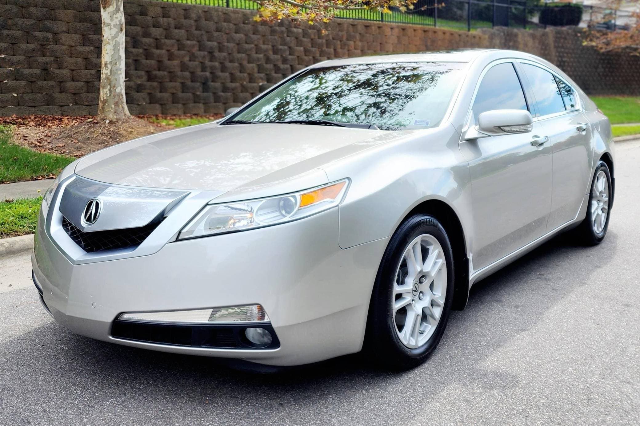 2010 Acura TL sold for $17,250