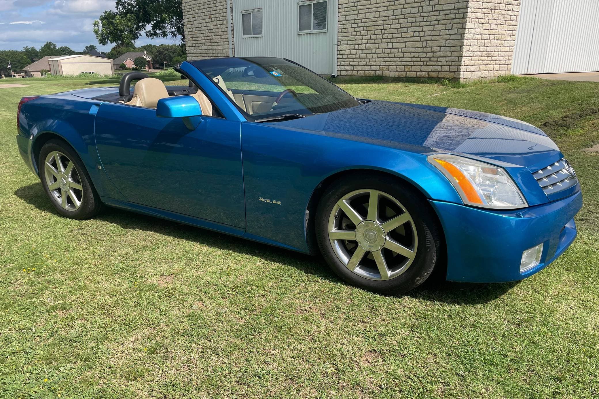 2008 Cadillac XLR sold for $23,500
