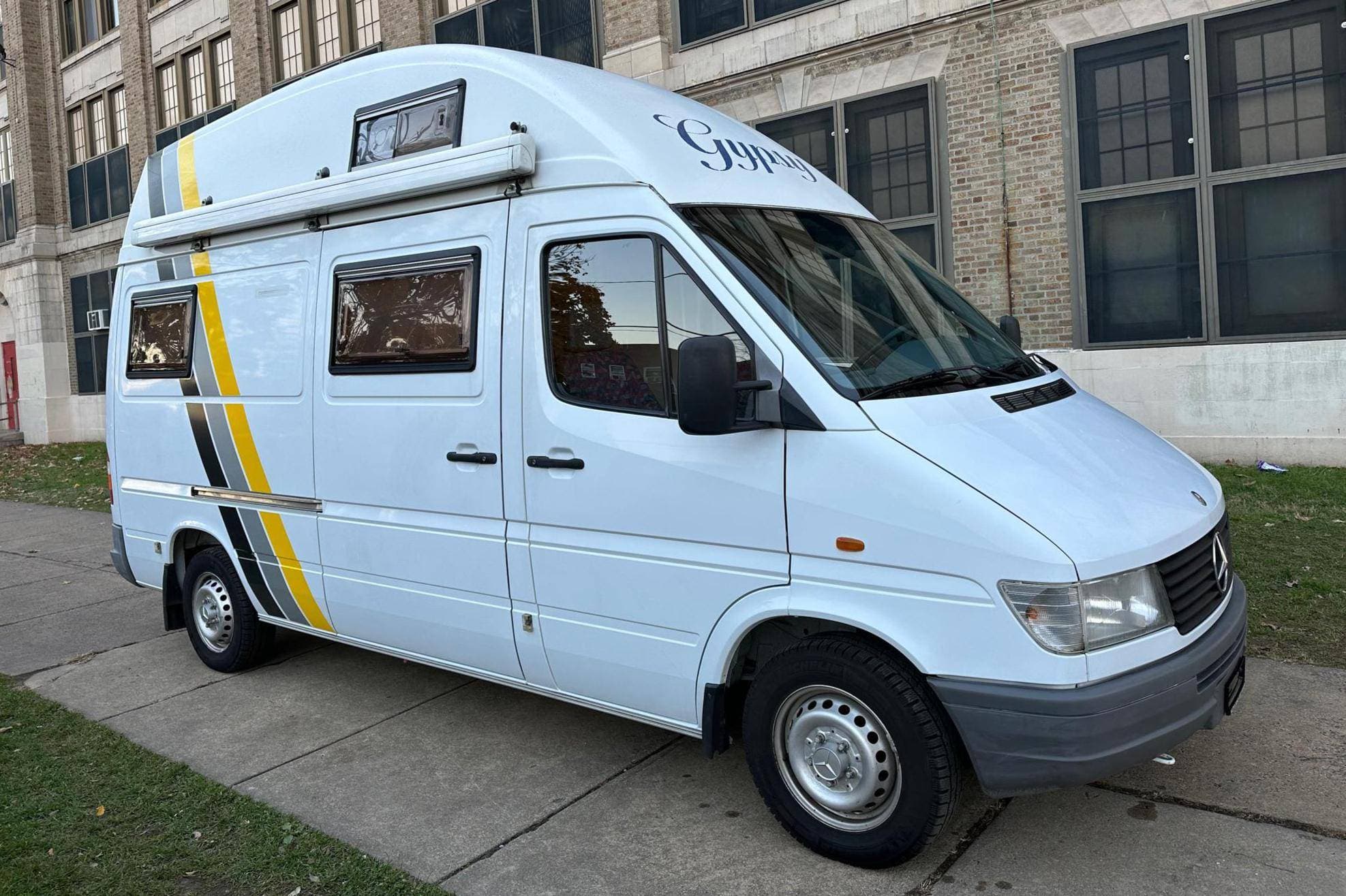 1996 Mercedes-Benz Sprinter sold for $23,000