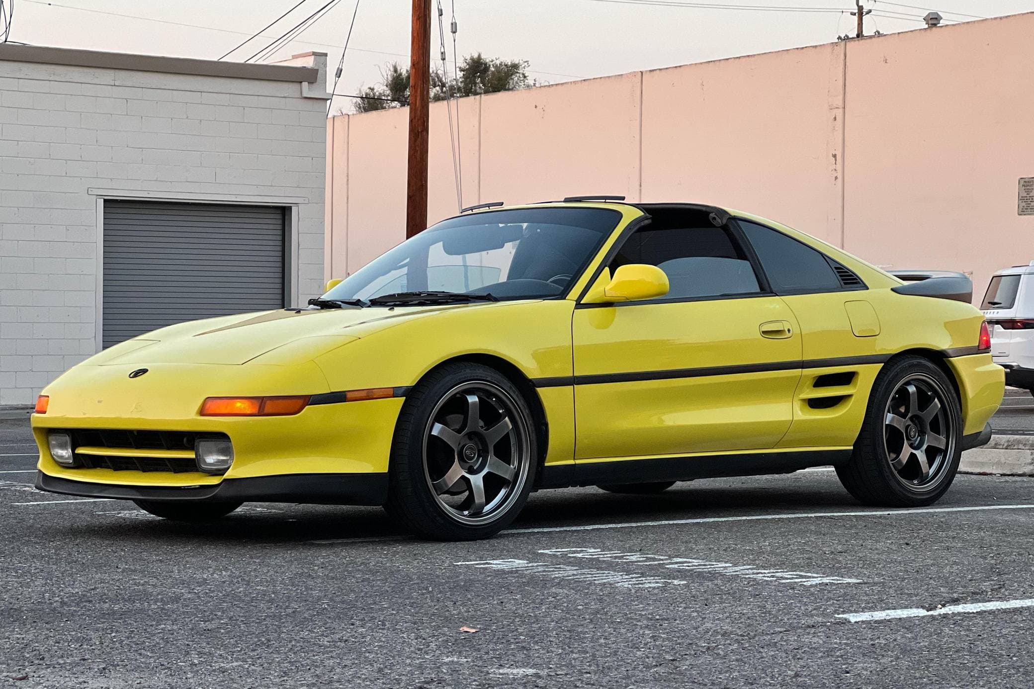1991 Toyota MR2 sold for $10,500