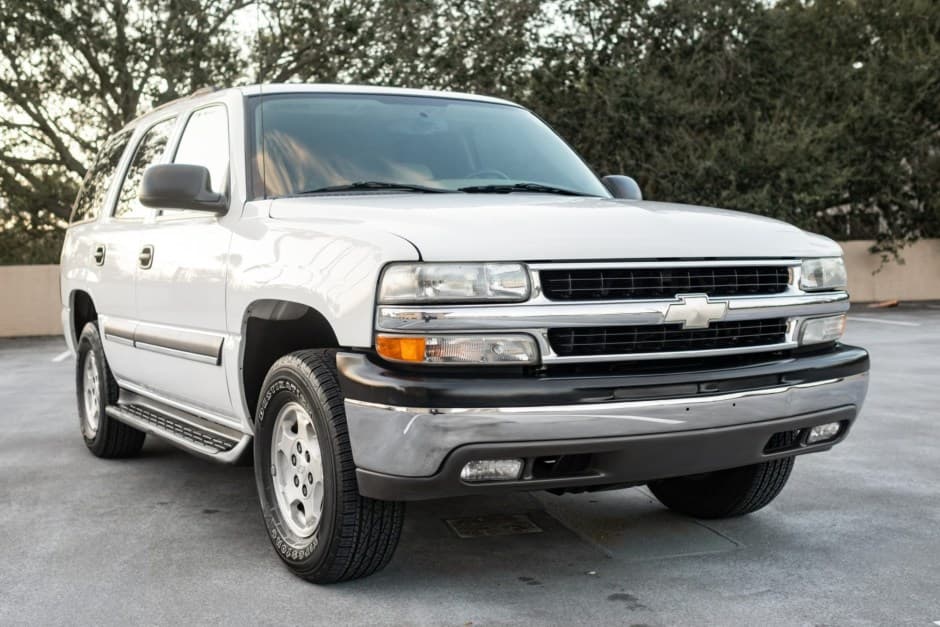 2004 Chevrolet Tahoe GMT800 sold for $12,650