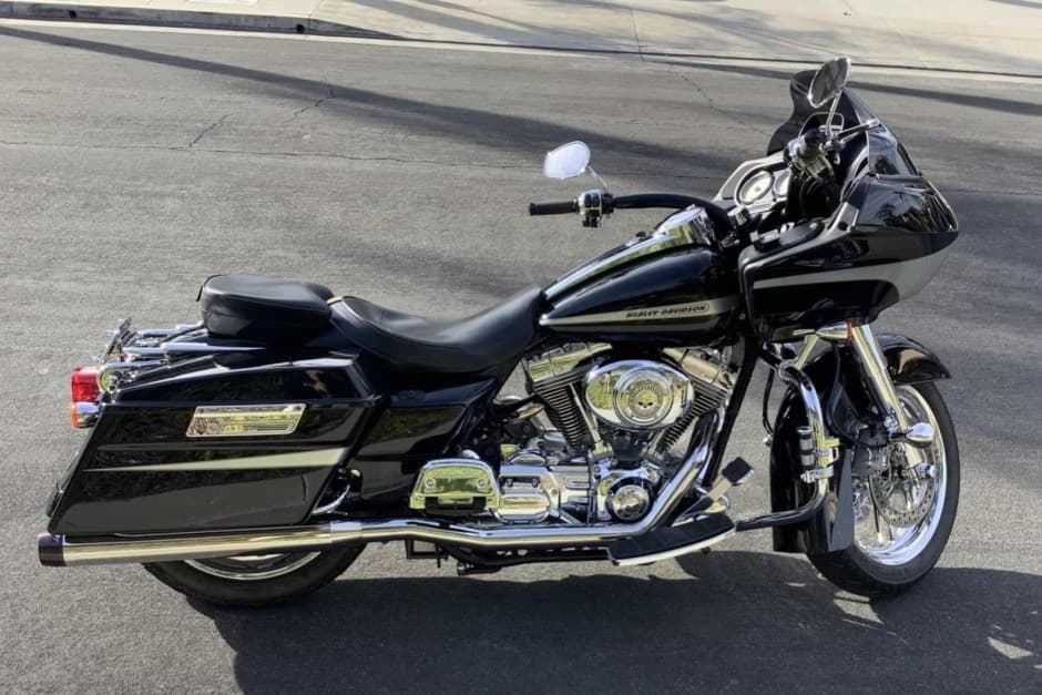 2004 Harley-Davidson Touring sold for $15,250