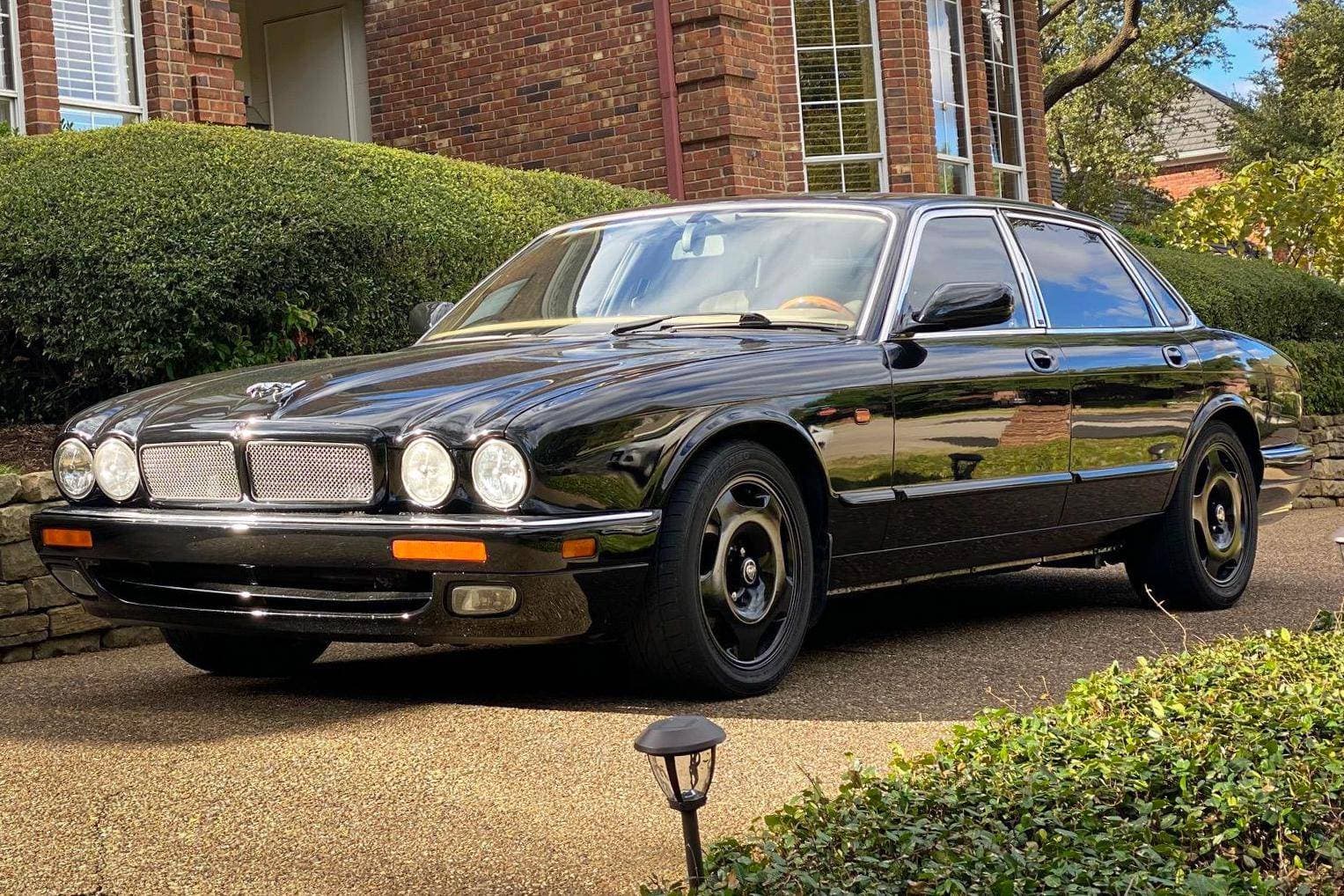 1995 Jaguar XJR sold for $6,299