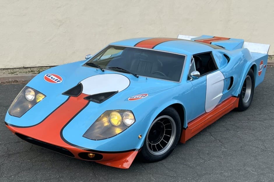 0 Ford GT40 Replica sold for $19,250