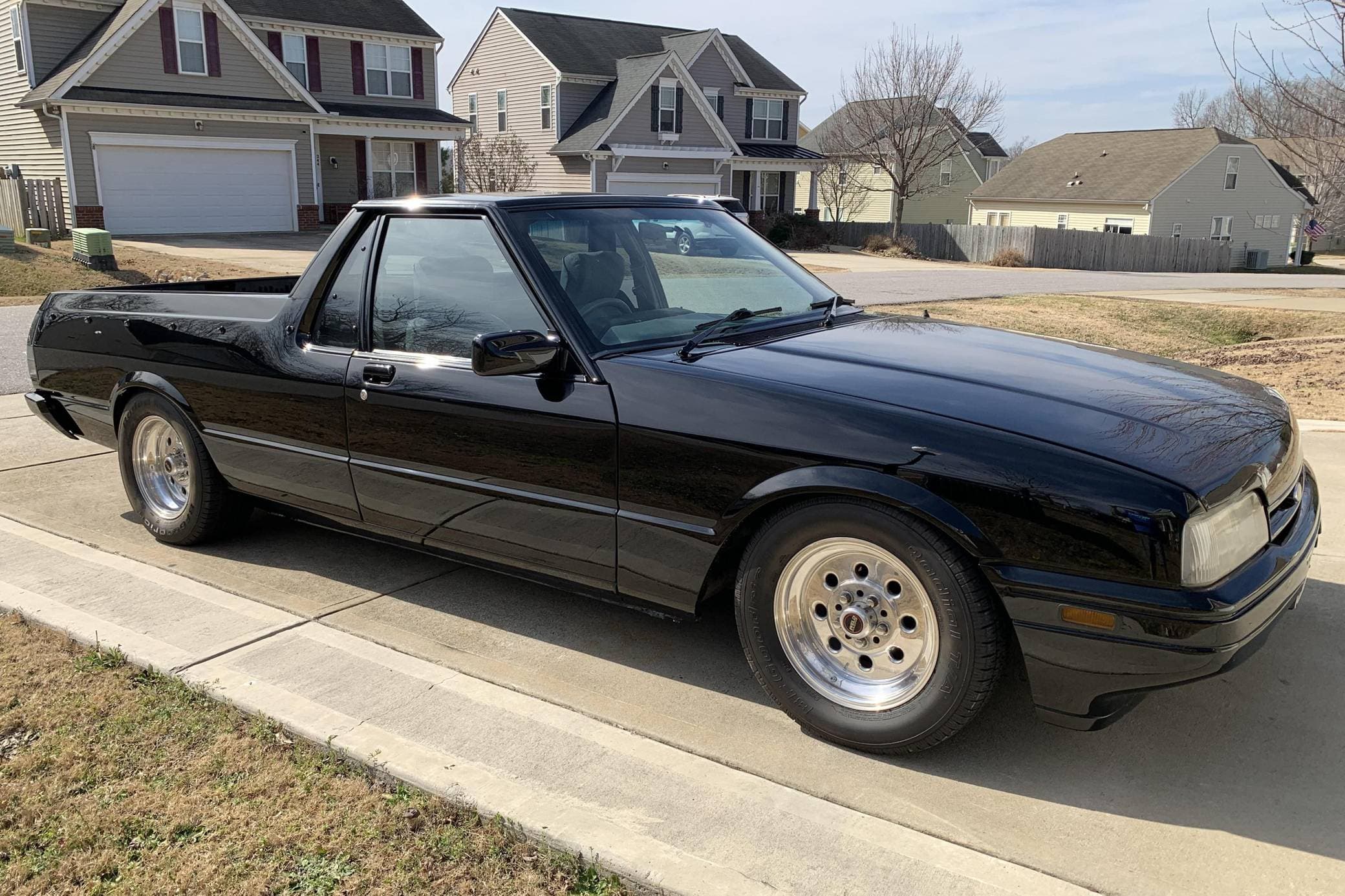 1987 Ford Falcon sold for $13,100