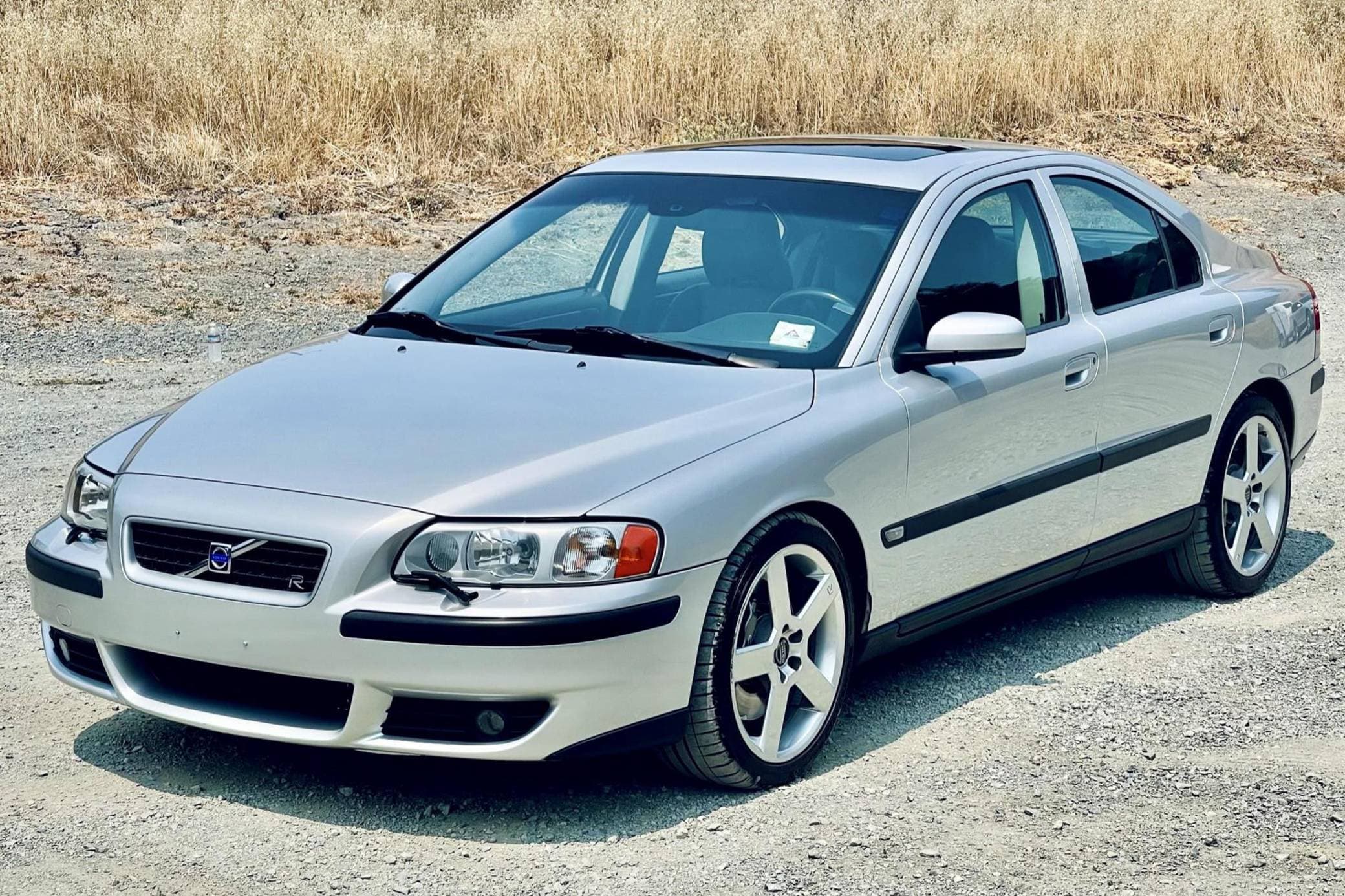 2004 Volvo S60 sold for $9,200
