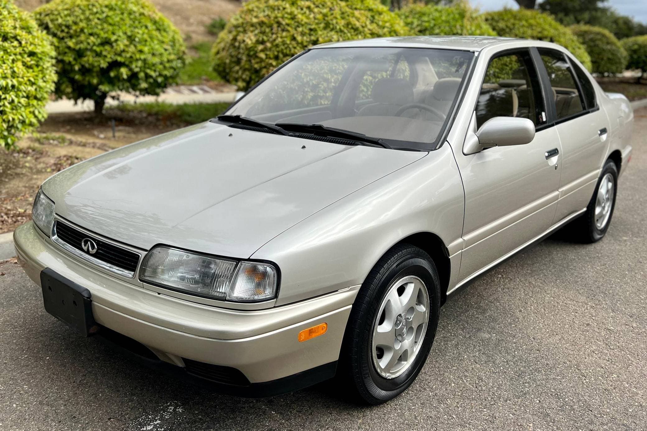 1995 Infiniti G20 sold for $7,100