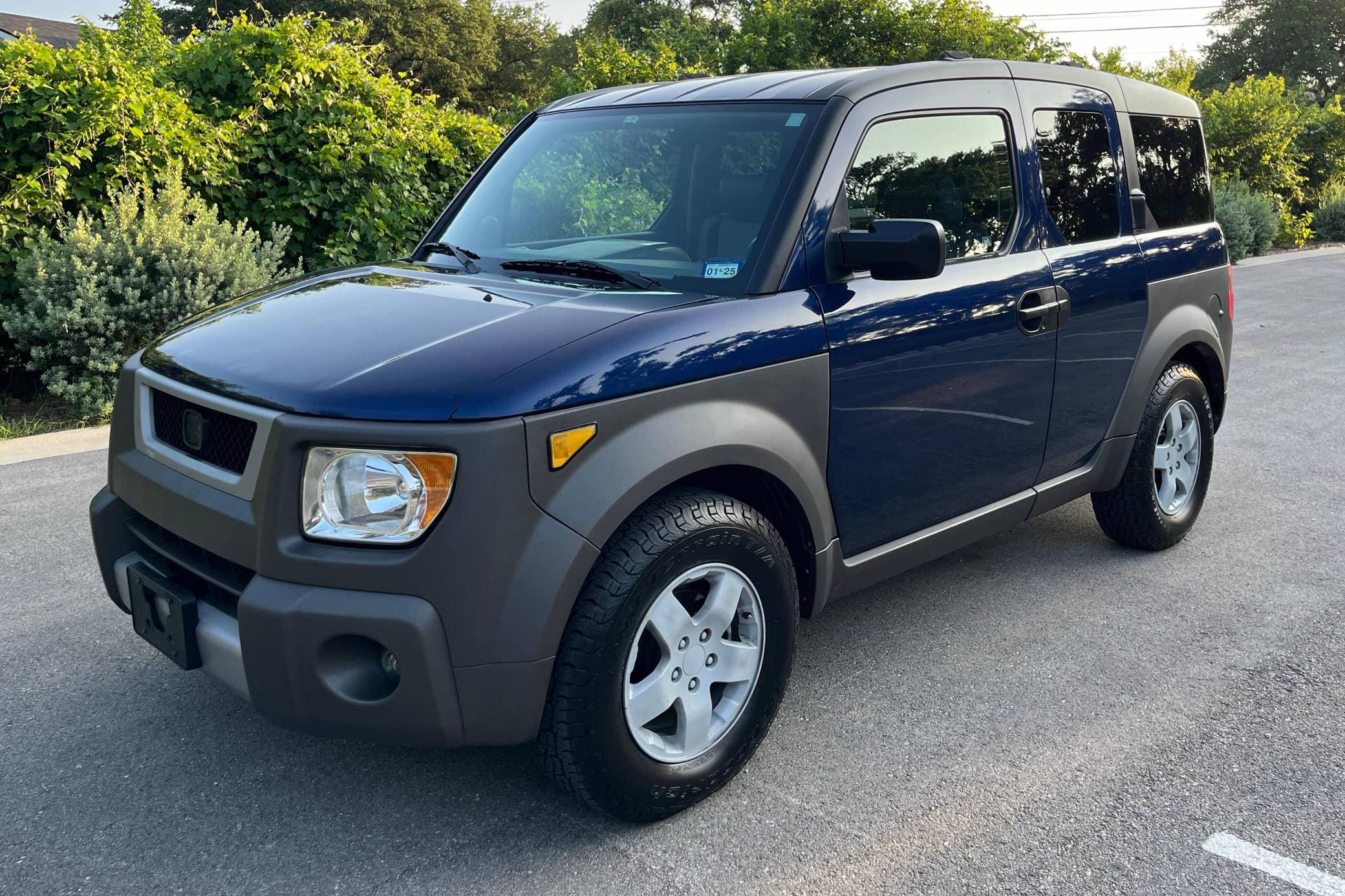 2003 Honda Element sold for $7,629