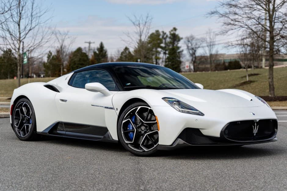 2022 Maserati MC20 sold for $266,000