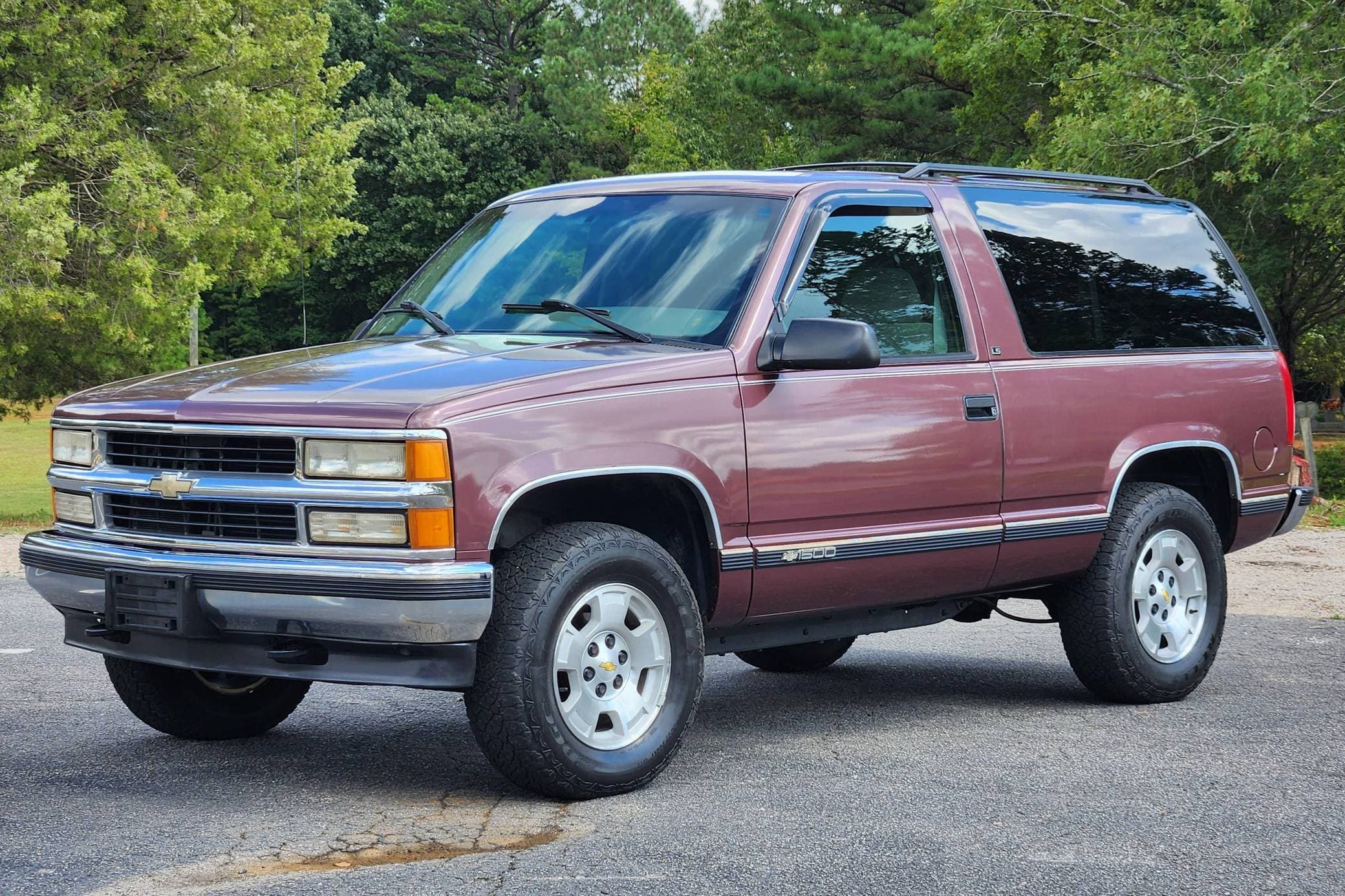 1996 Chevrolet Tahoe sold for $9,500