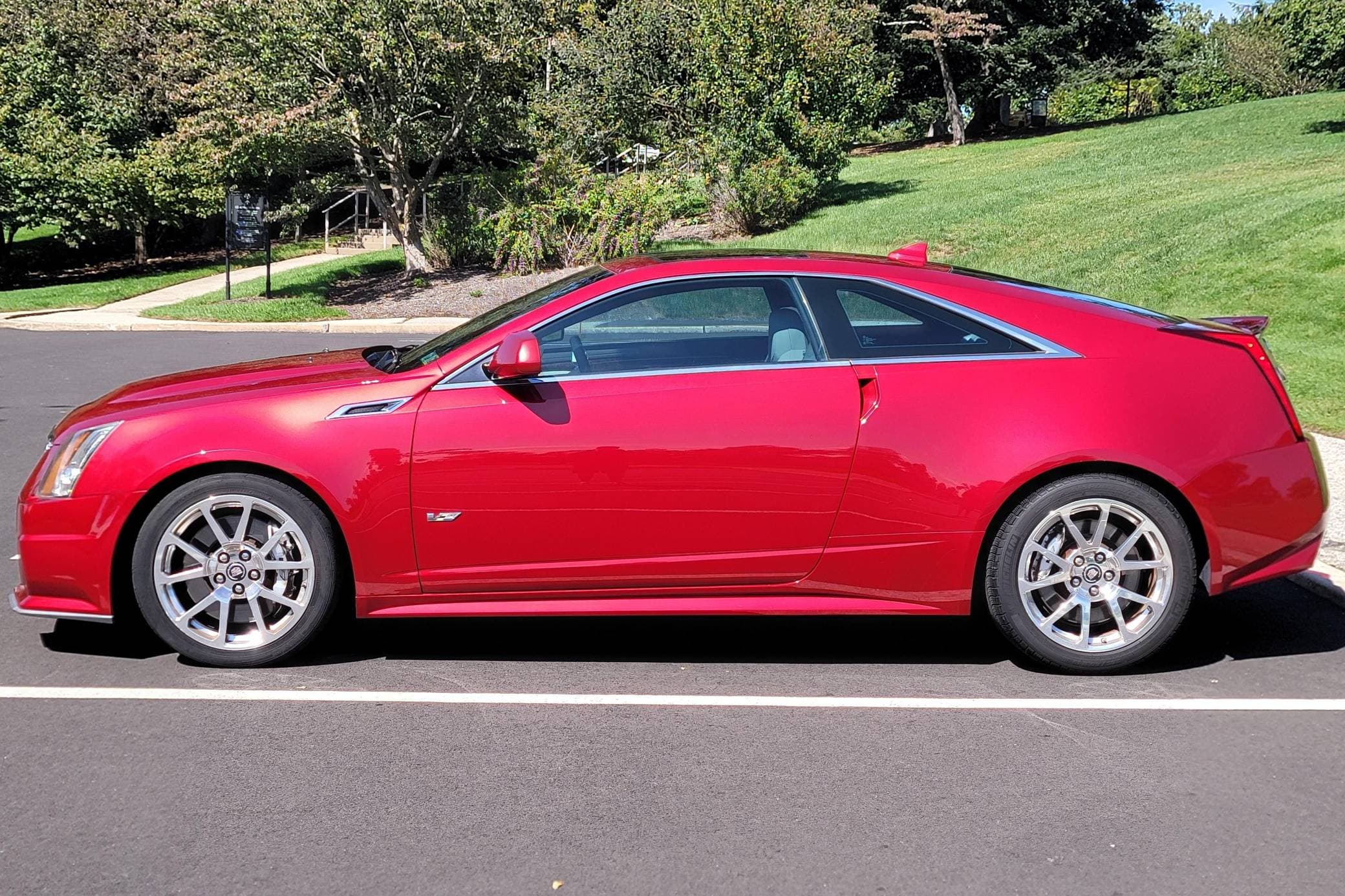 2011 Cadillac CTS-V sold for $33,000