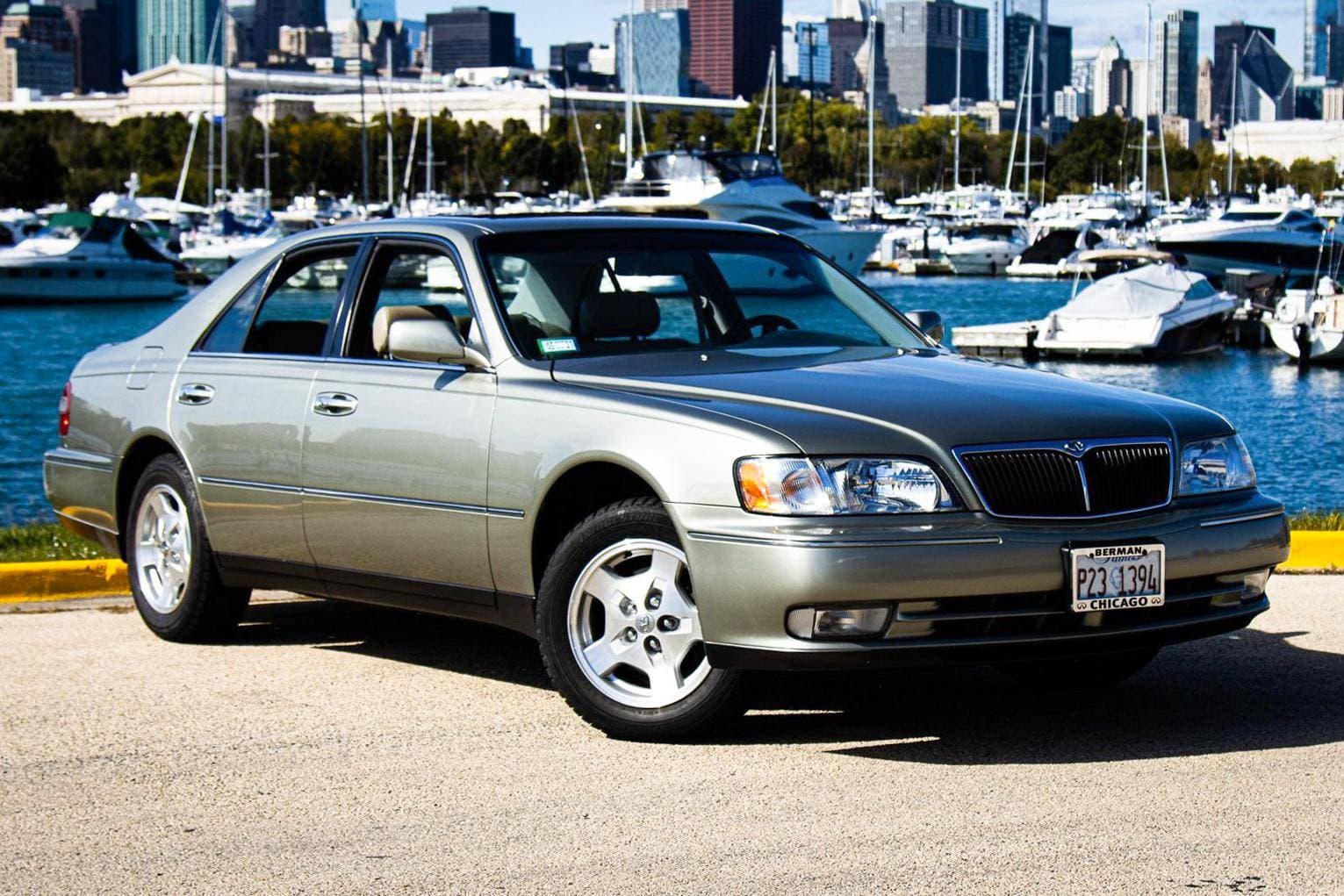 1998 Infiniti Q45 sold for $4,166