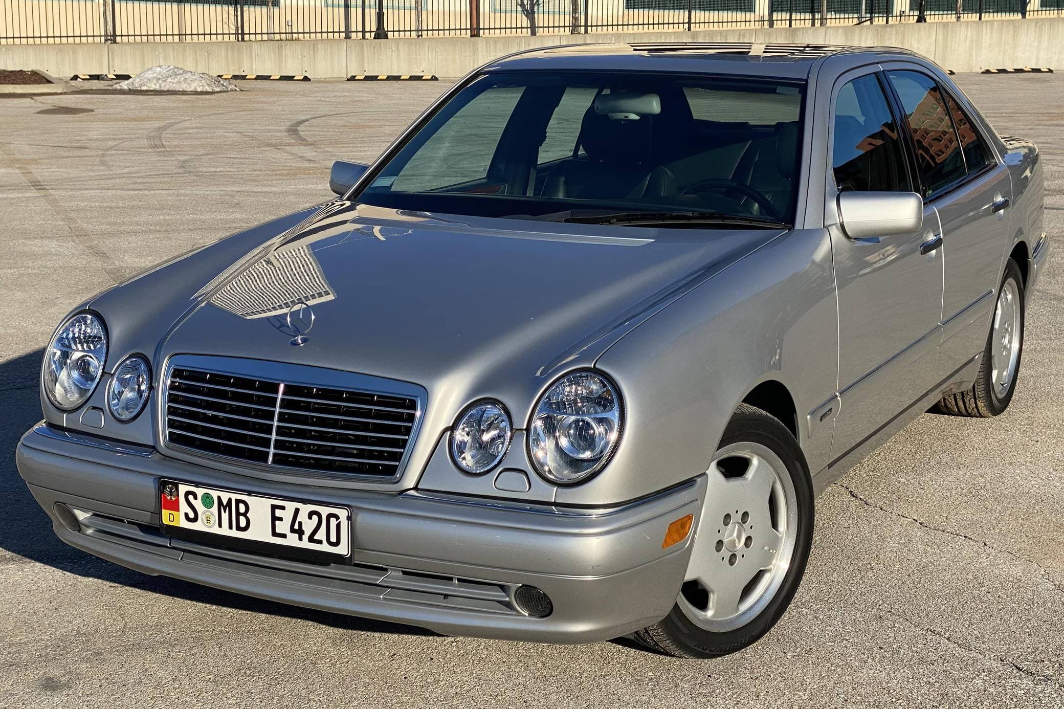 1997 Mercedes-Benz E-Class sold for $8,300