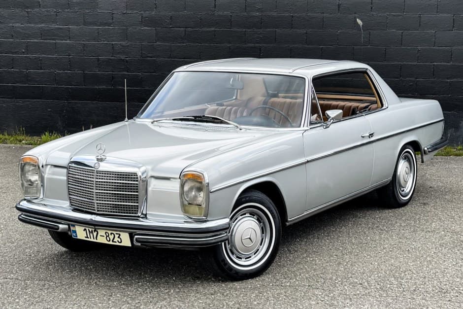 1971 Mercedes-Benz W114 & W115 sold for $23,000
