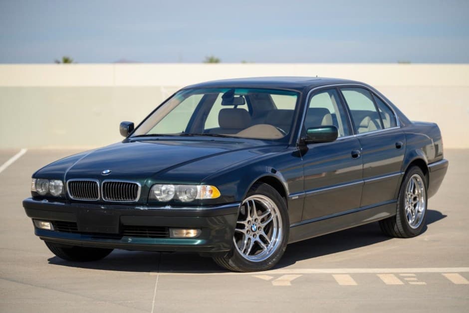 2001 BMW E38 7-Series sold for $15,000