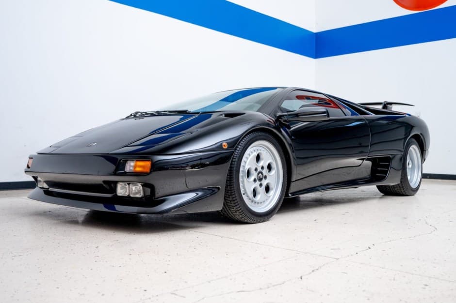 1991 Lamborghini Diablo sold for $290,000