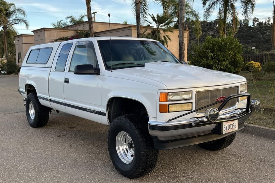 1998 GMC Sierra (GMT400 1988-2002) sold for $15,500