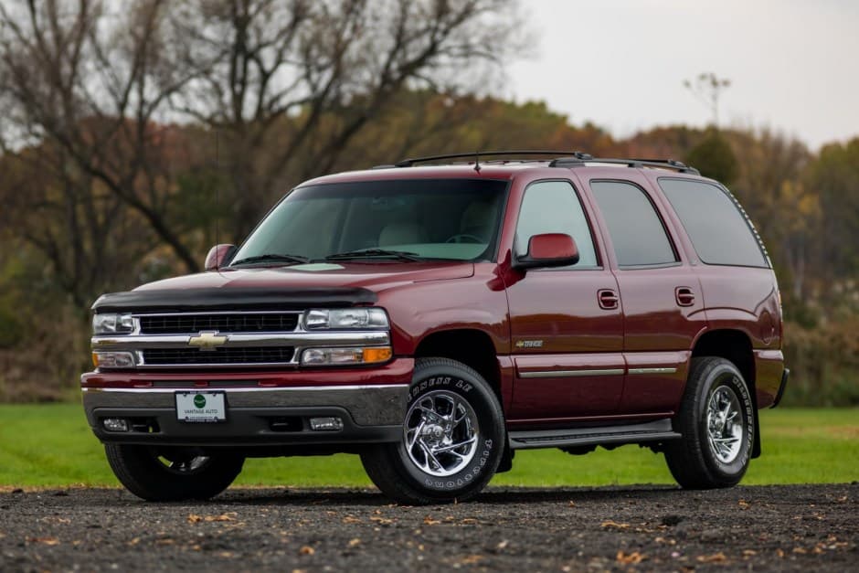 2002 Chevrolet Tahoe GMT800 sold for $38,500
