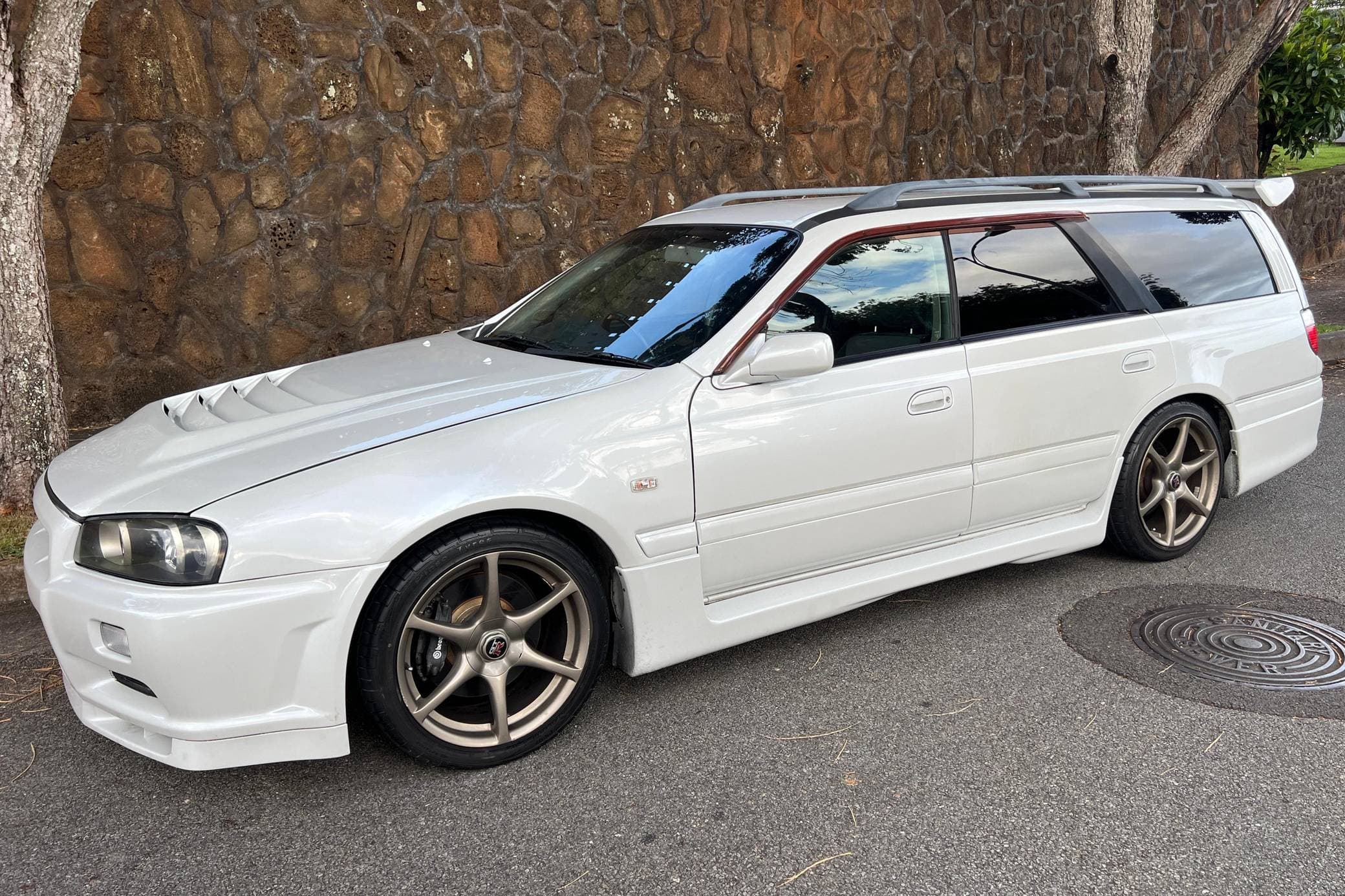 1998 Nissan Stagea sold for $39,250