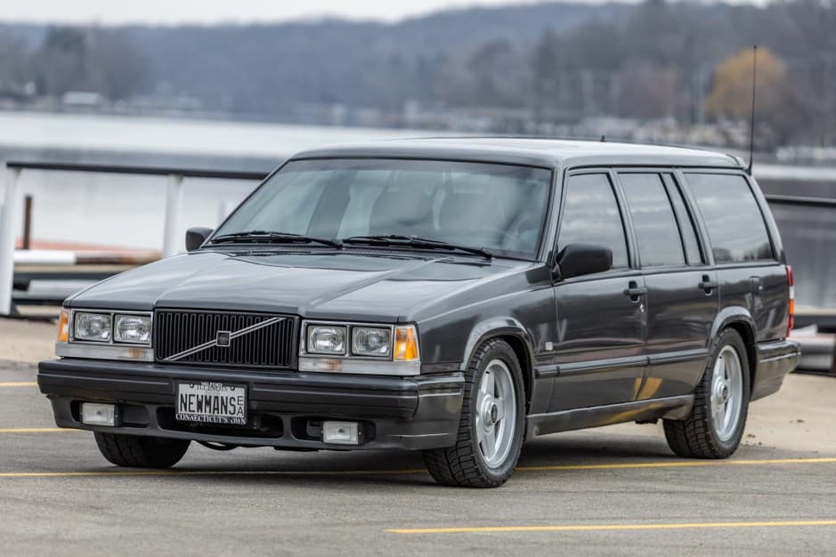1988 Volvo 700-Series sold for $80,740