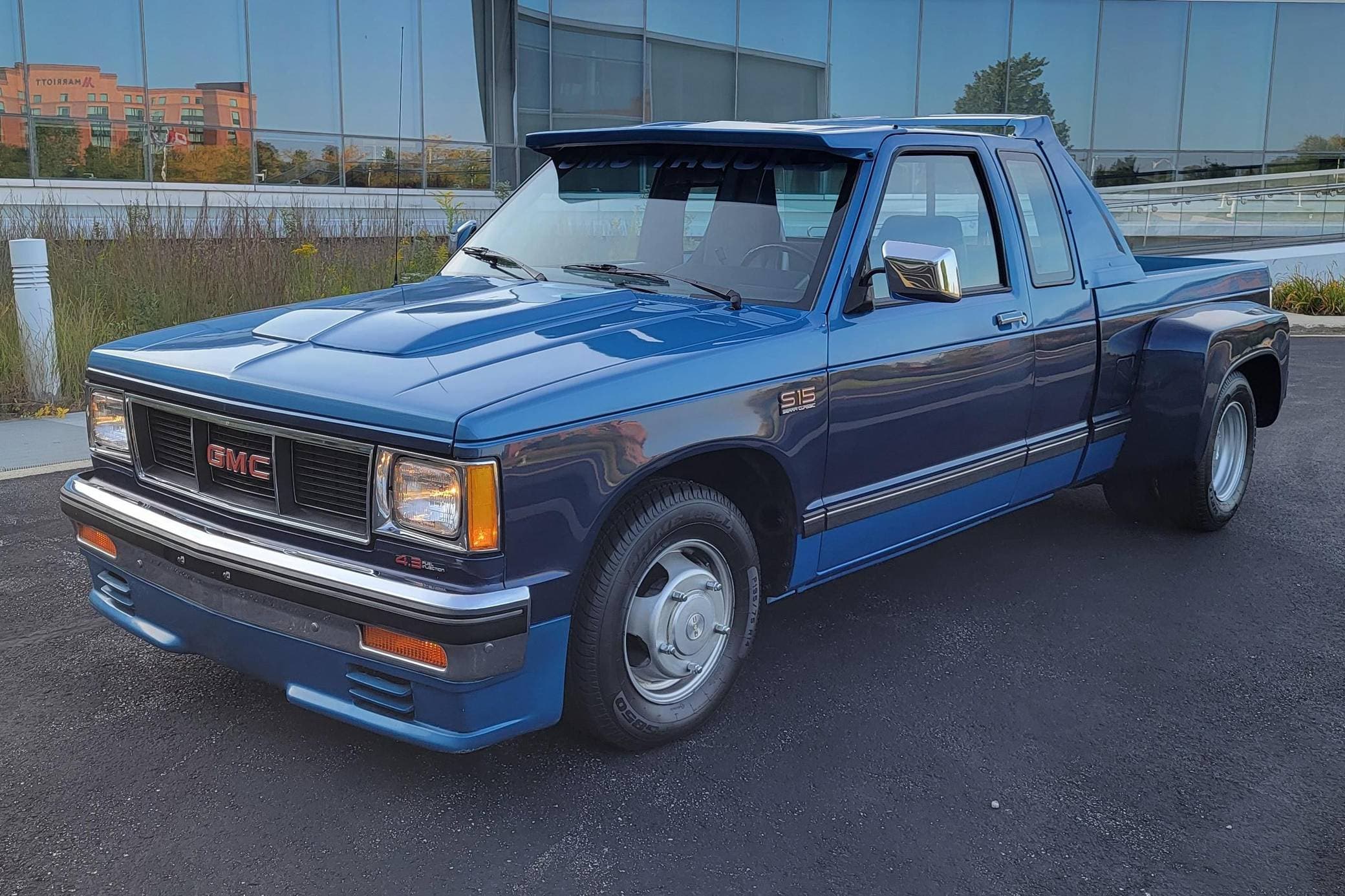 1989 GMC S-15 sold for $11,555