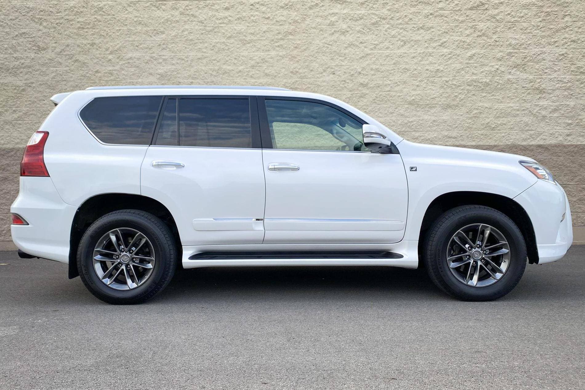 2015 Lexus GX sold for $30,000