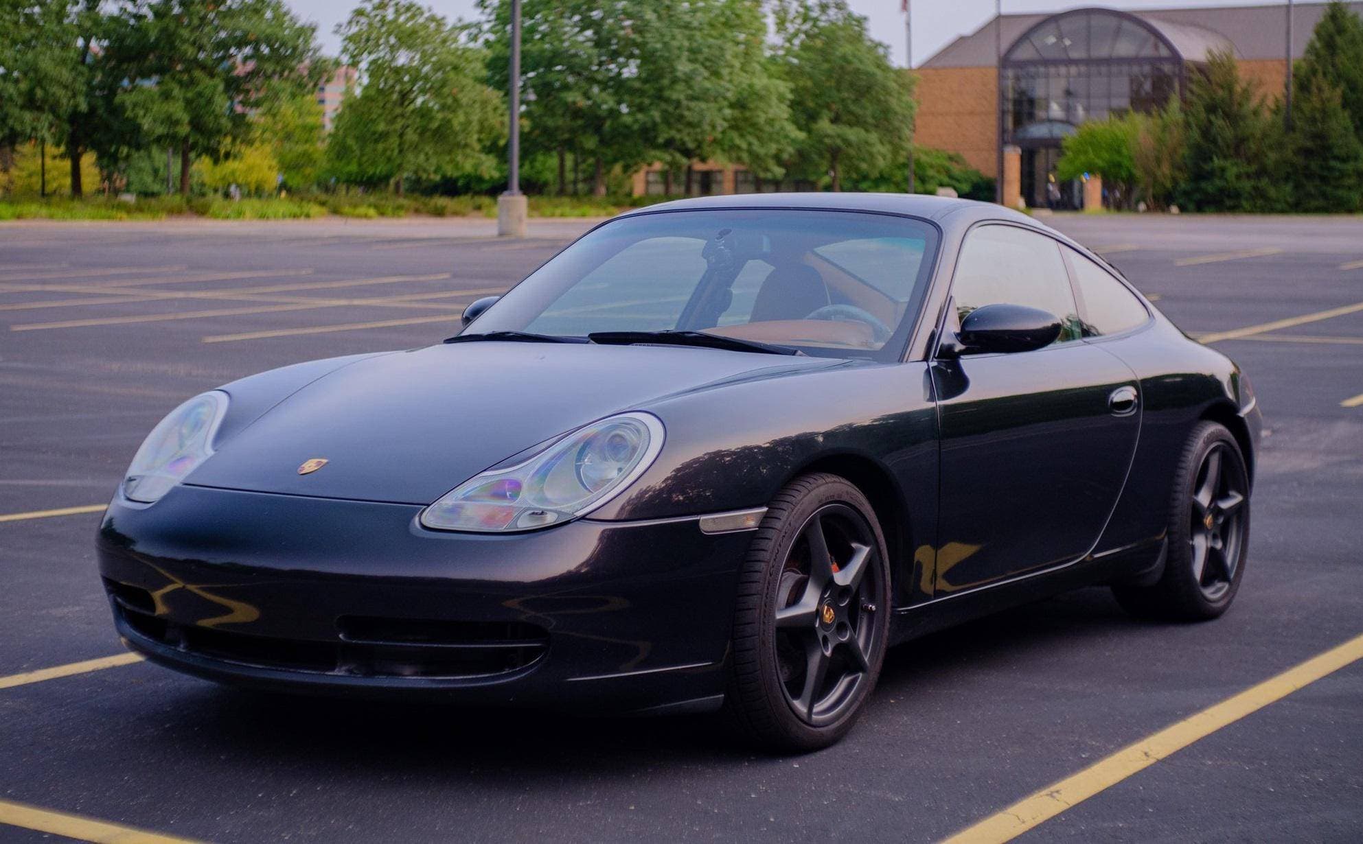 2000 Porsche 996 911 sold for $20,750