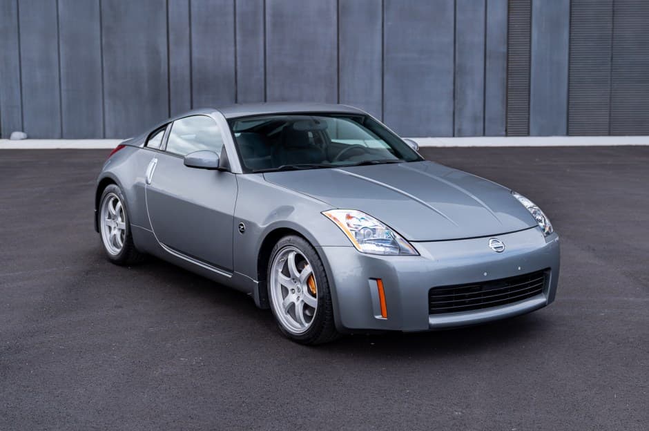 2003 Nissan 350Z sold for $23,750