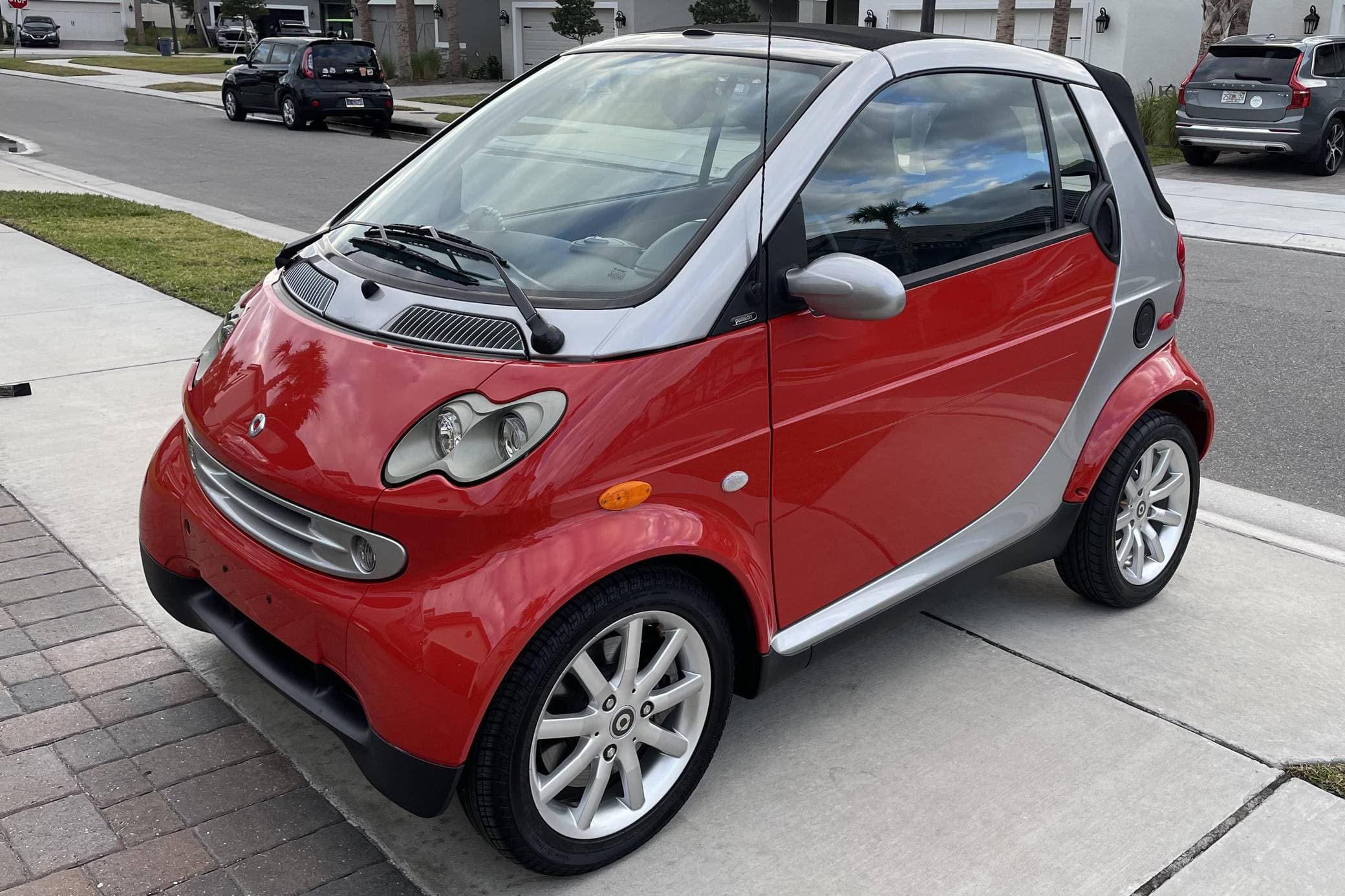 2005 Smart Fortwo sold for $9,200