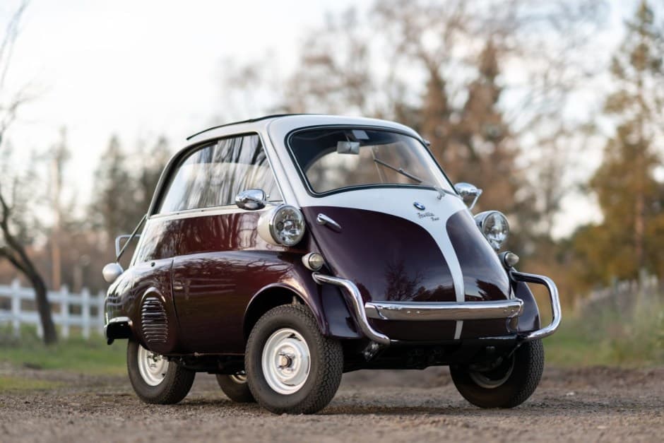 1958 BMW Isetta sold for $25,250