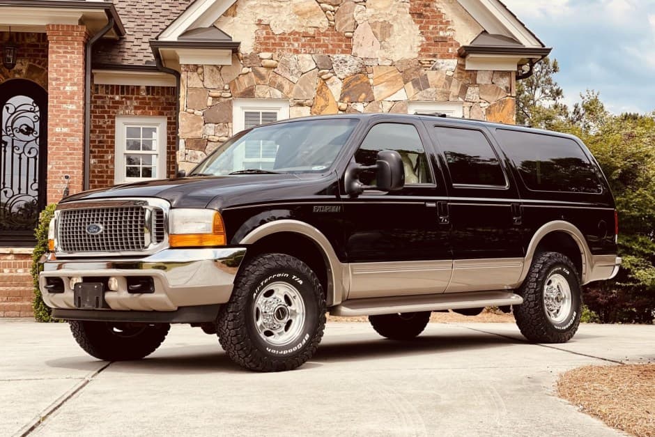 2001 Ford Excursion sold for $55,000