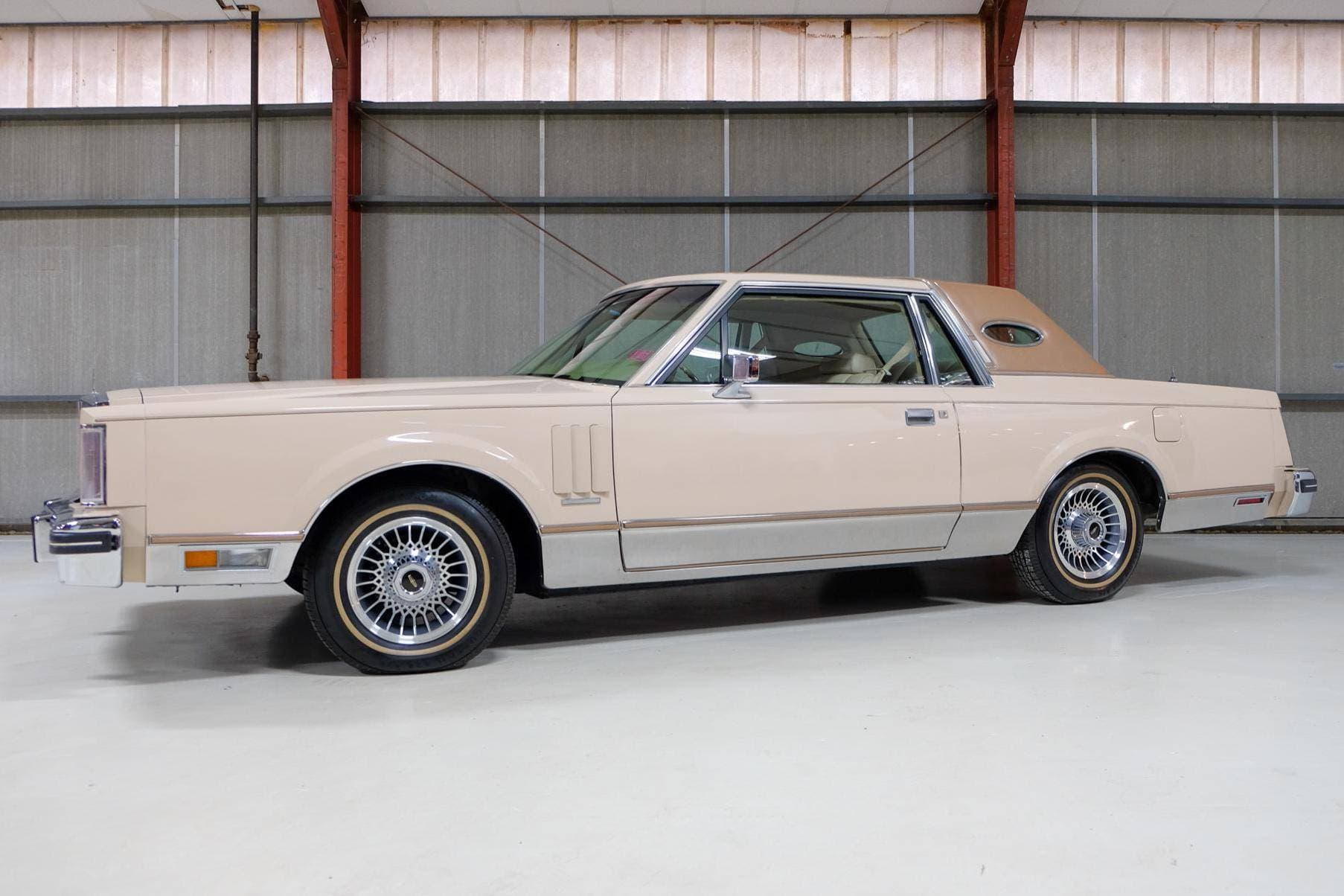 1981 Lincoln Mark VI sold for $10,400