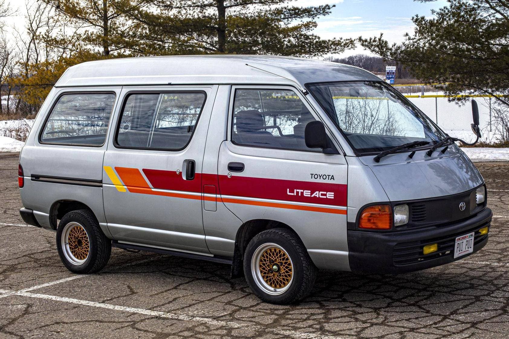 1995 Toyota Liteace sold for $8,000