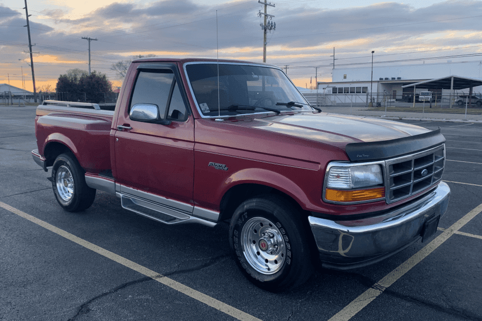 1994 Ford F-Series 1992-1997 sold for $15,500