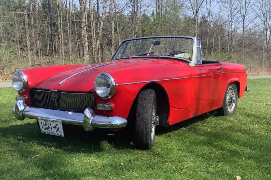 1966 MG Midget sold for $12,250