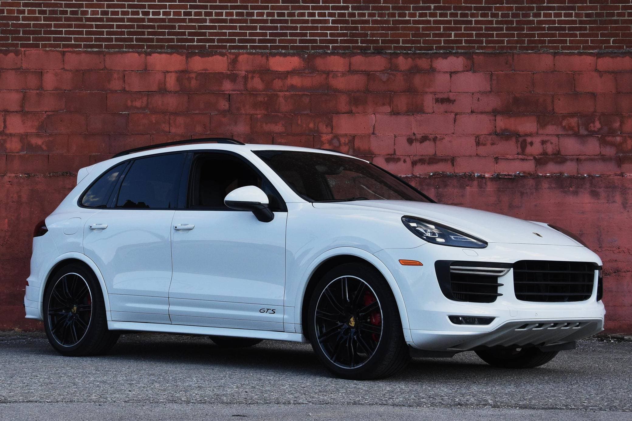 2017 Porsche Cayenne sold for $38,500