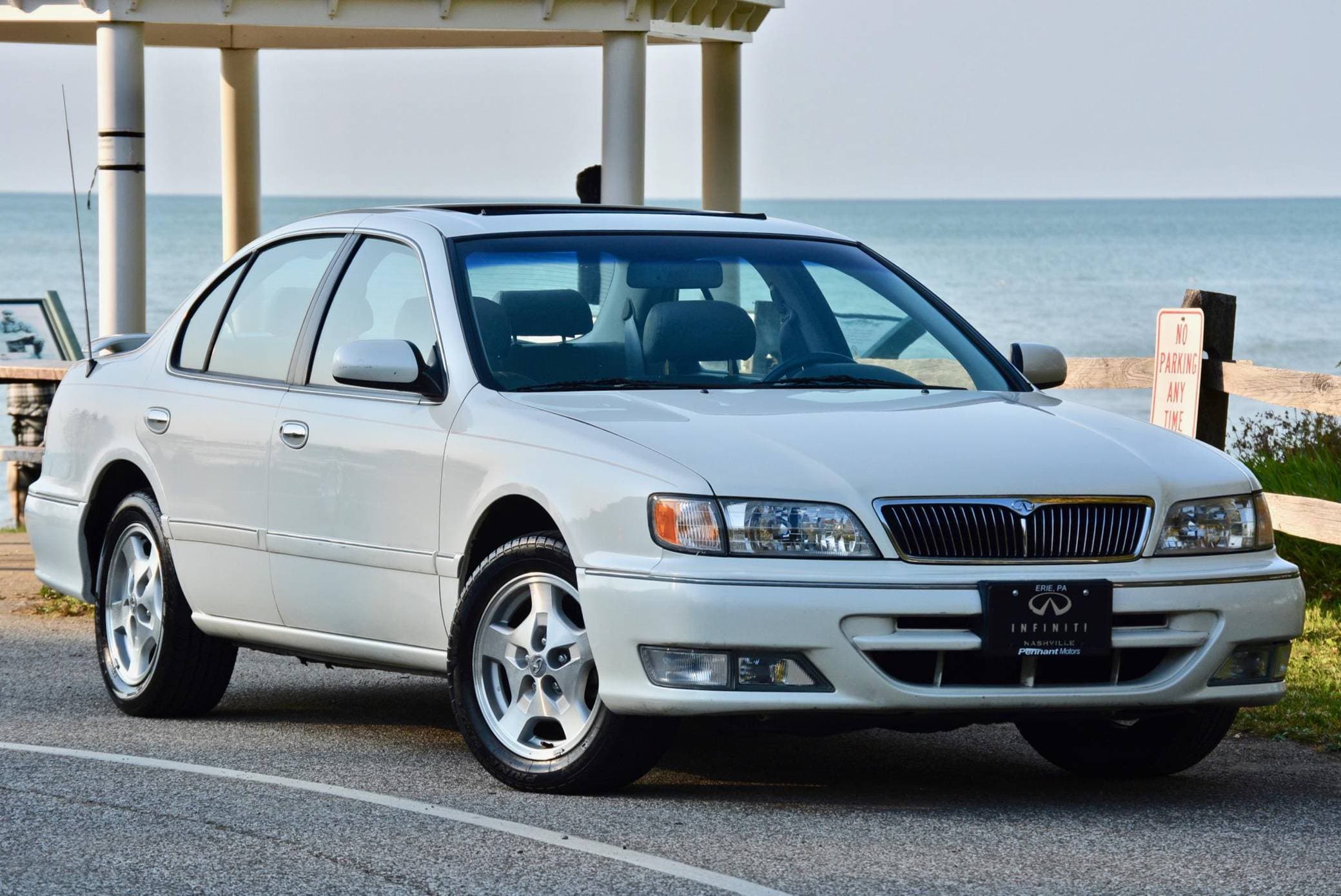 1999 Infiniti I30 sold for $4,600