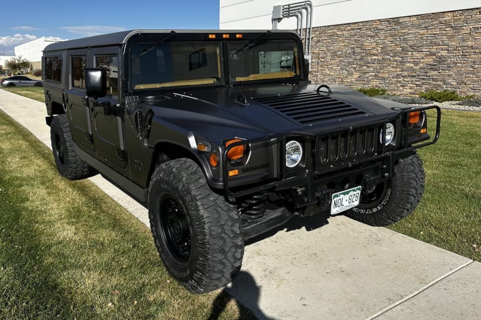 1997 Hummer HMMWV/Humvee sold for $54,000