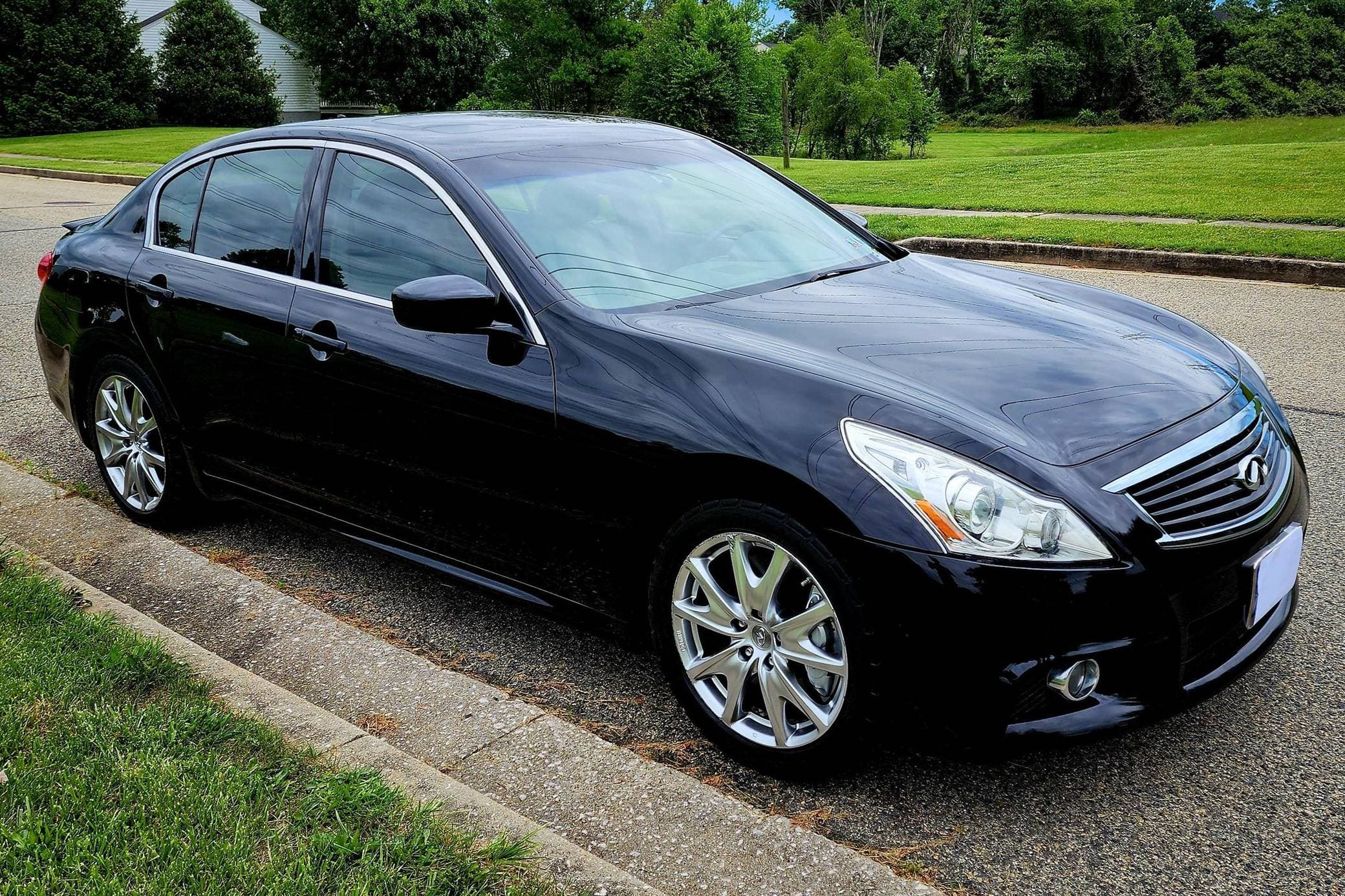 2012 Infiniti G37 sold for $13,100