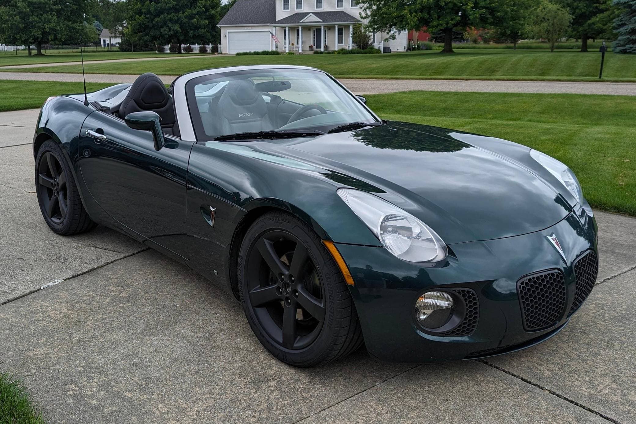 2007 Pontiac Solstice sold for $20,500
