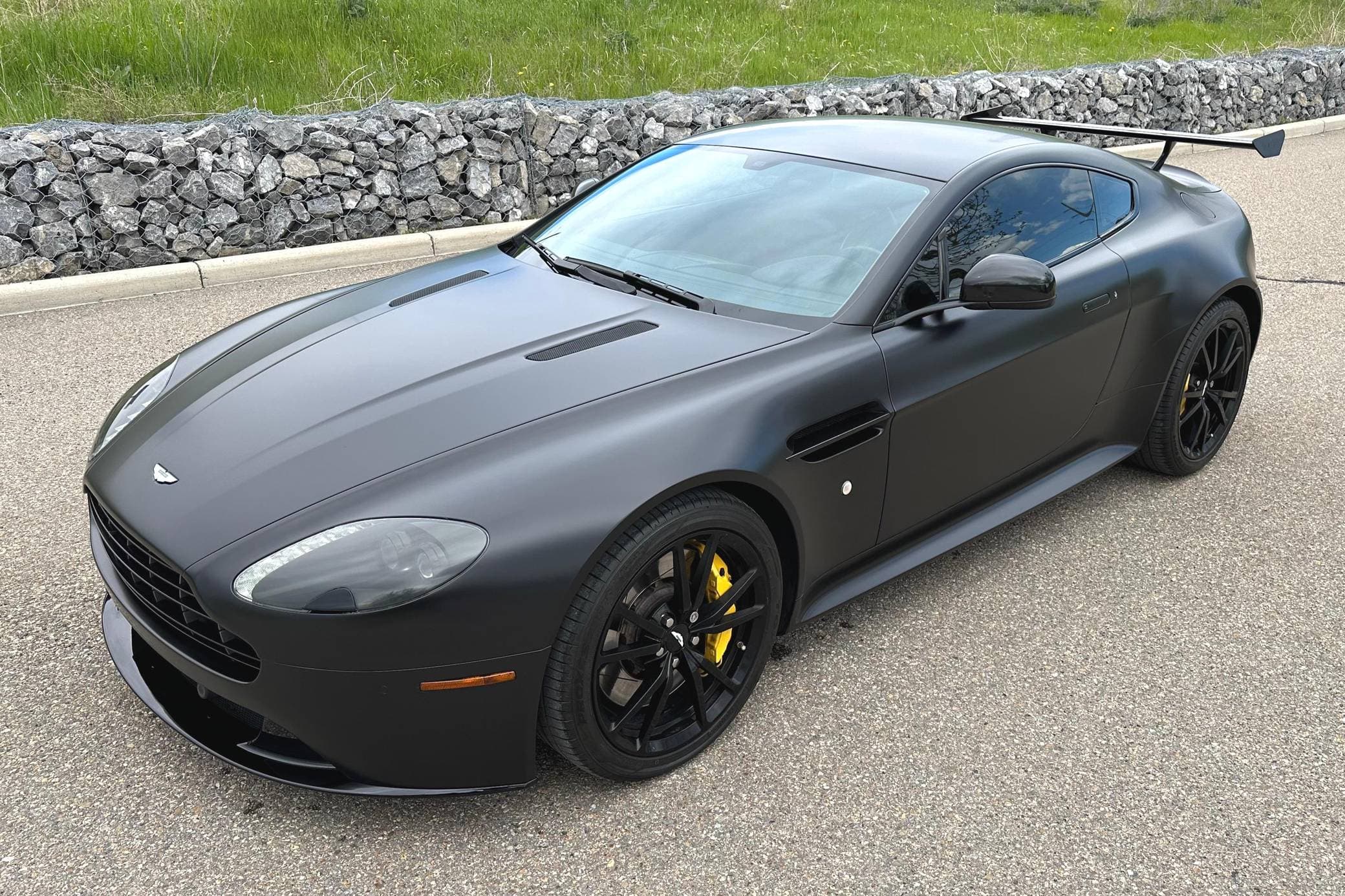 2015 Aston Martin Vantage sold for $47,500