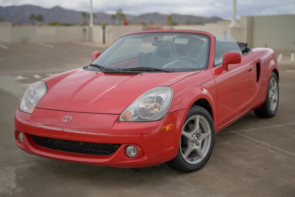 2004 Toyota W30 MR2 sold for $10,350