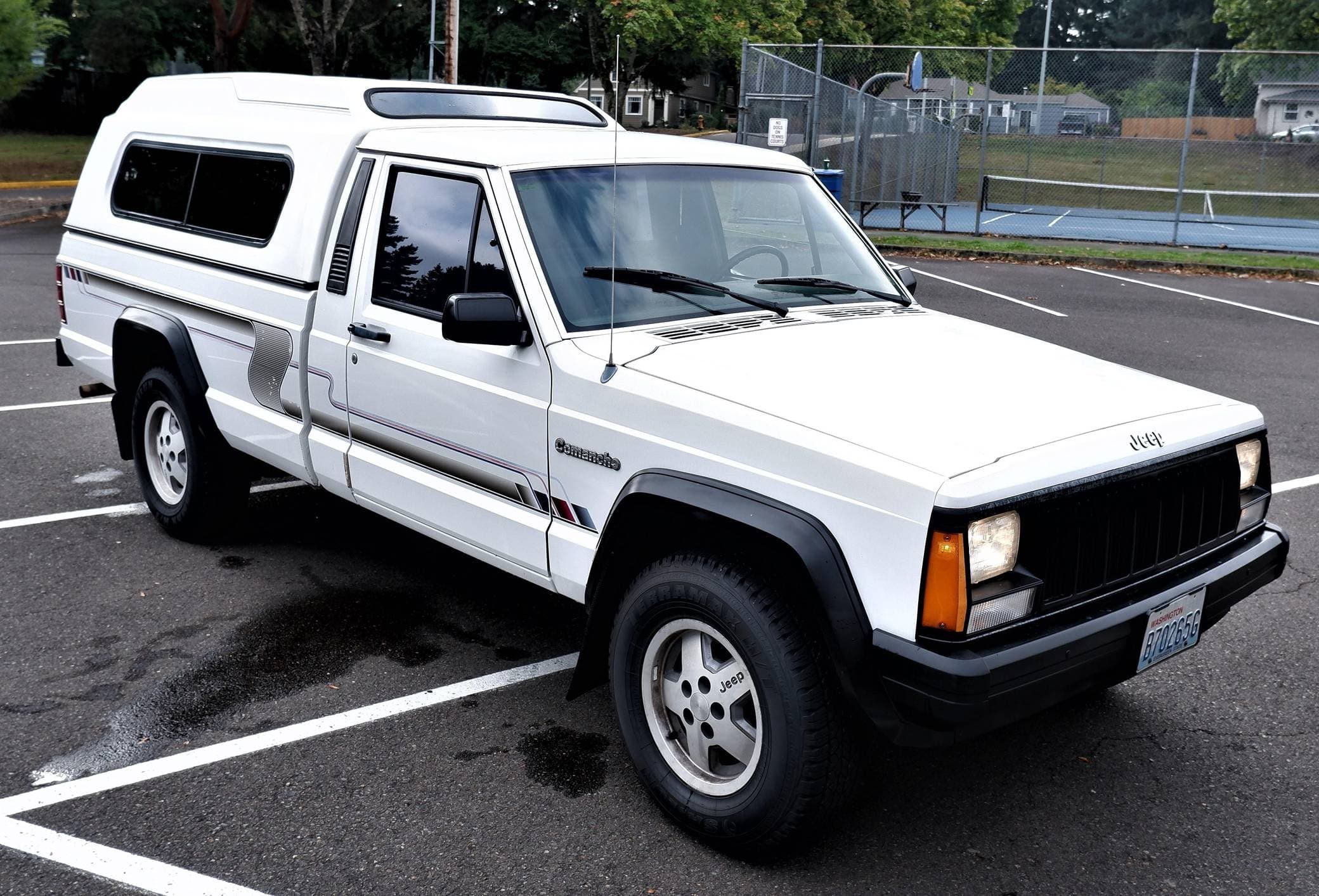 1989 Jeep Comanche sold for $5,900