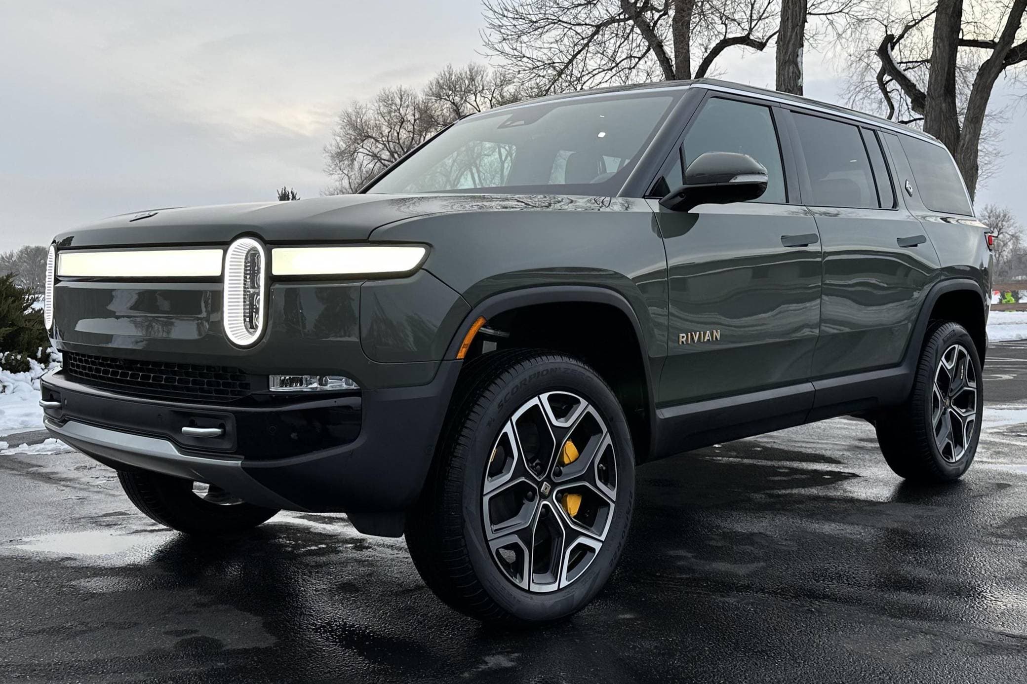 2022 Rivian R1S sold for $101,750