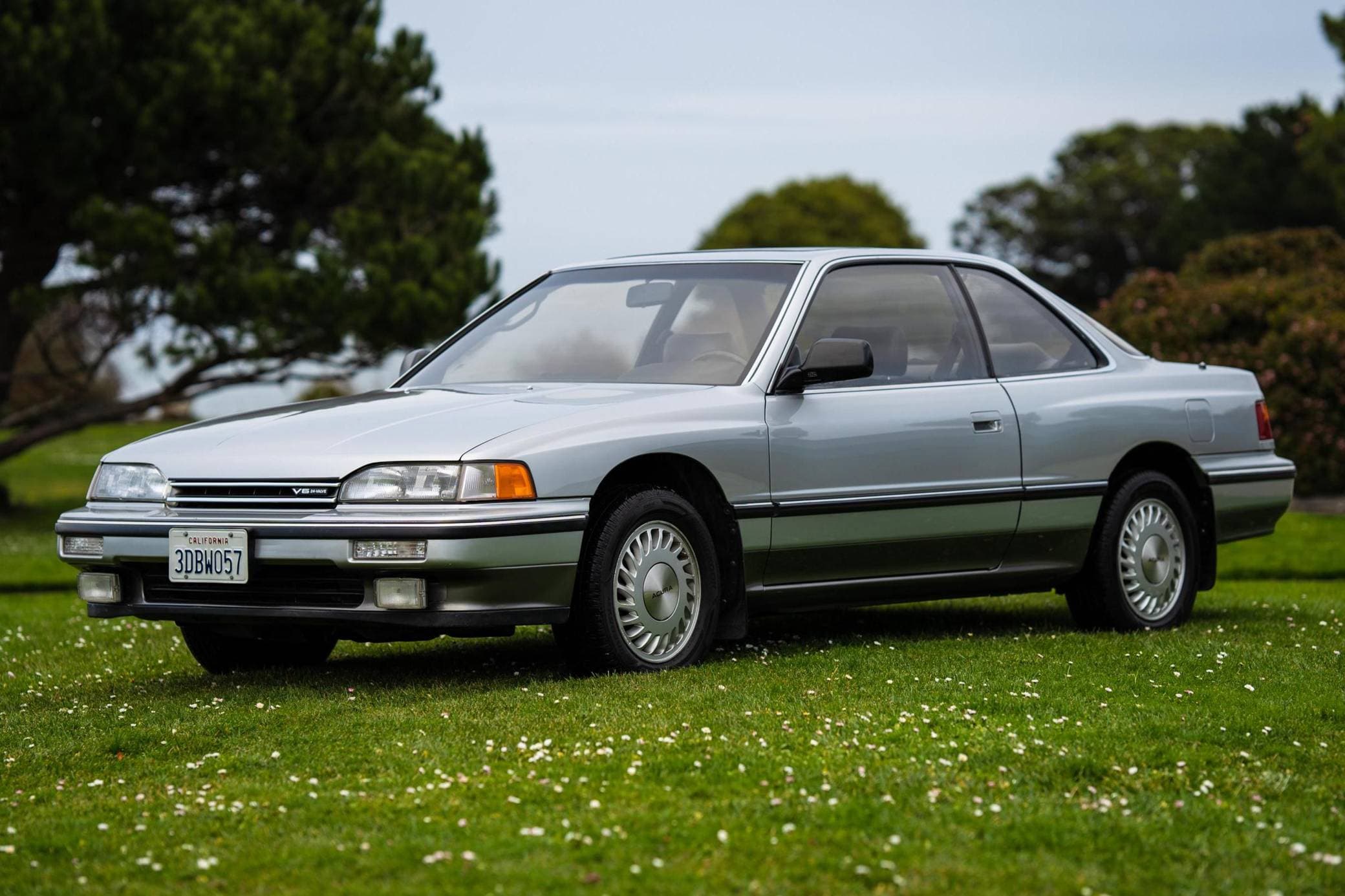 1987 Acura Legend sold for $10,334