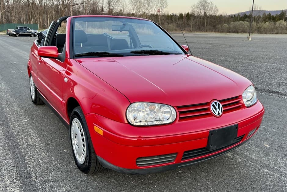 2001 Volkswagen Golf/Rabbit Cabriolet sold for $10,500