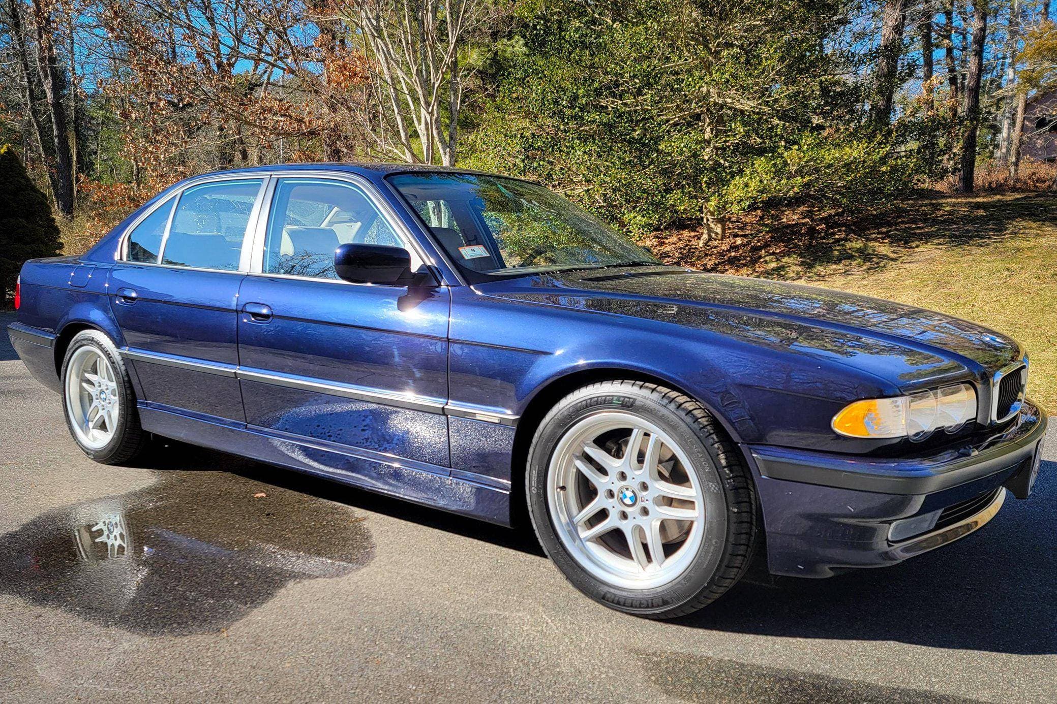 2001 BMW 7 Series sold for $23,250
