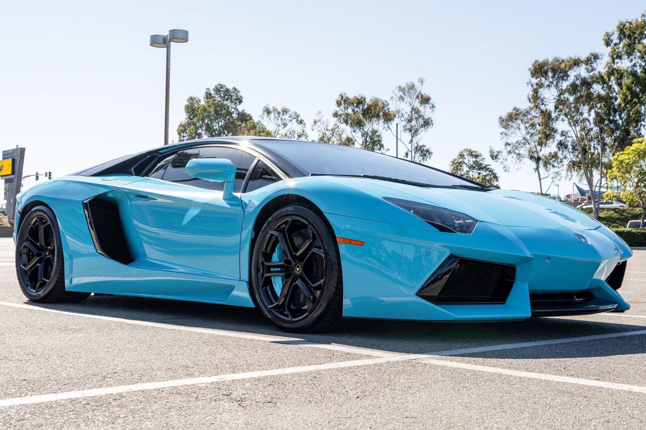 2012 Lamborghini Aventador sold for $270,000