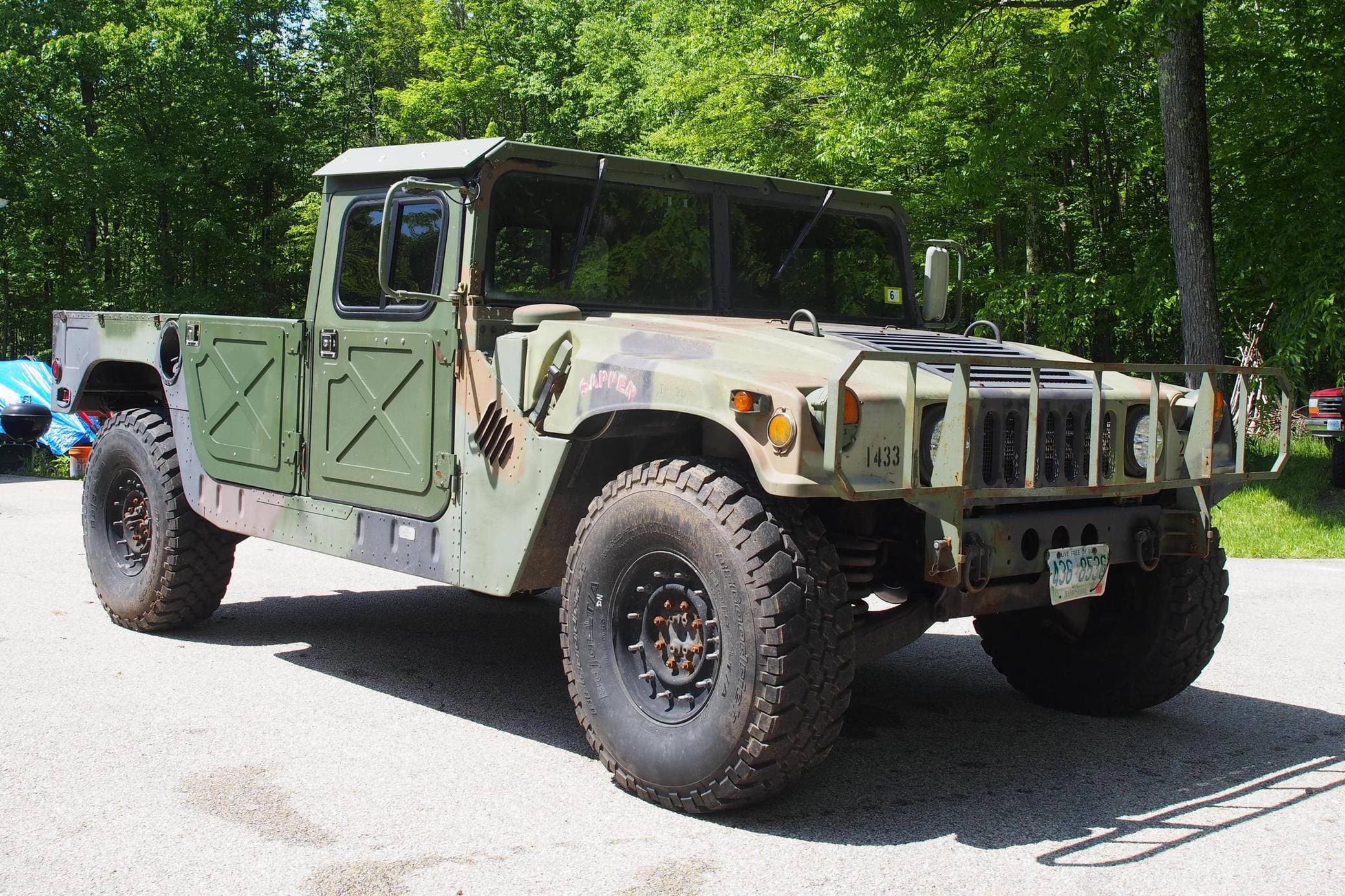 1989 AM General Hummer sold for $8,100