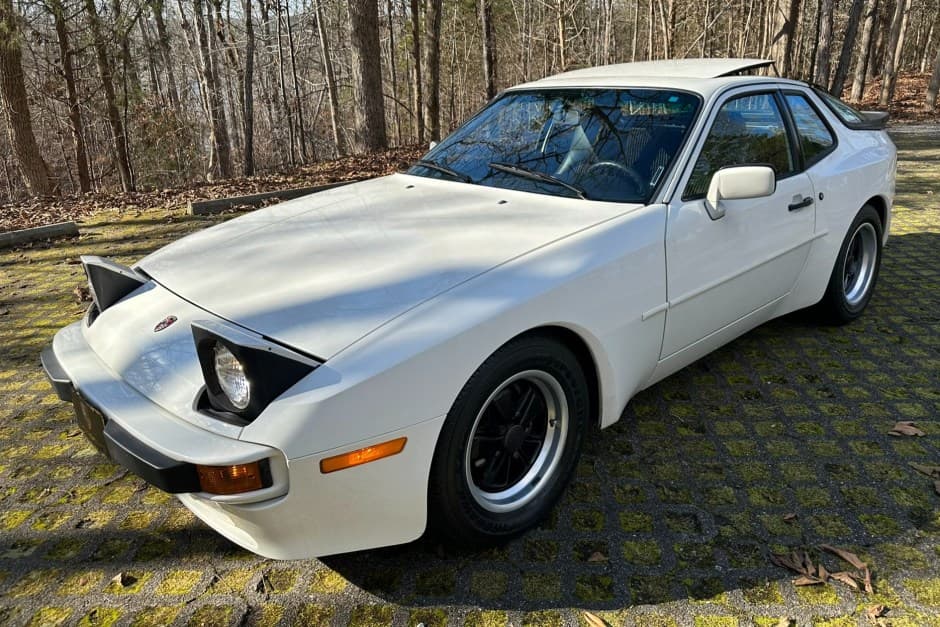 1985 Porsche 944 sold for $15,750